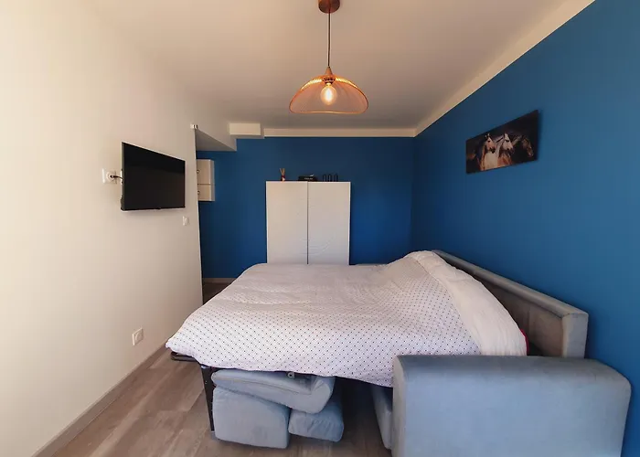 Suite Elegante Club Centre-Ville Wifi Piscine - Rossiconciergerie - Linge Inclus