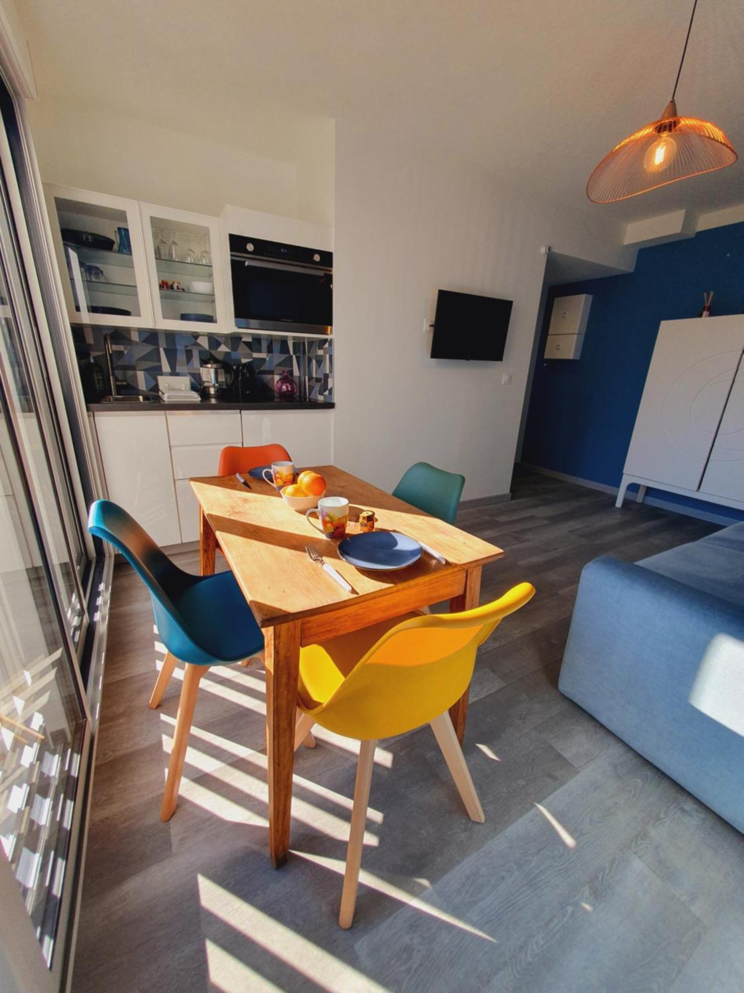 Elegante Club Centre-ville Wifi Piscine - Rossiconciergerie - Linge Inclus *